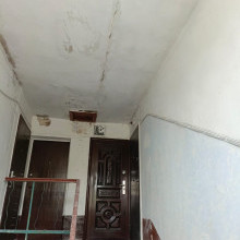 Приступили к косметическому ремонту 2-го подъезда по ул. Кирова,  д. 45